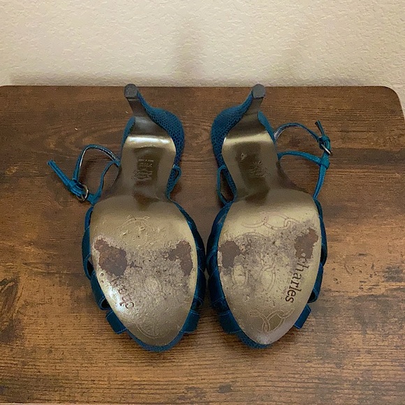 Charles by Charles David blue snake skin heels - Picture 3 of 4